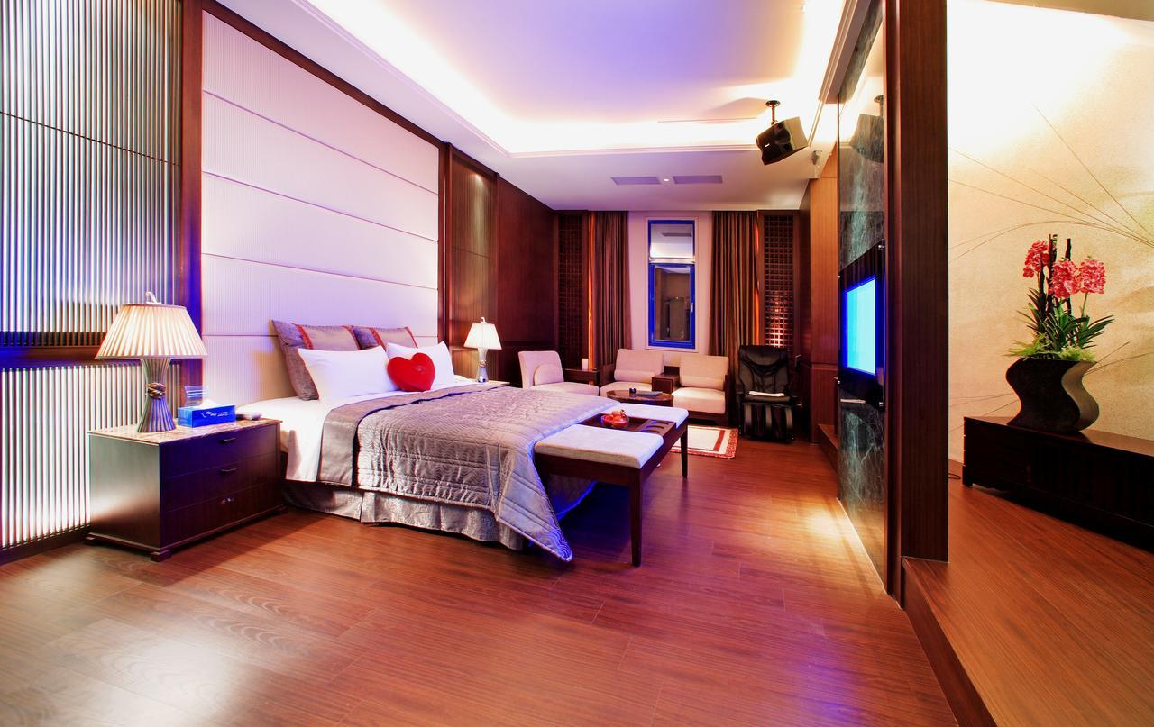 Blue Coast Spa Motel Keelung Esterno foto