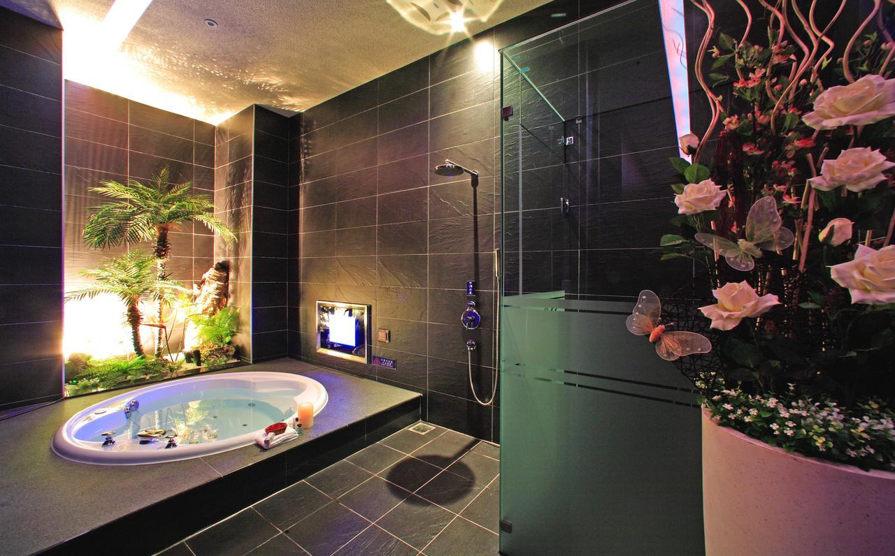 Blue Coast Spa Motel Keelung Esterno foto