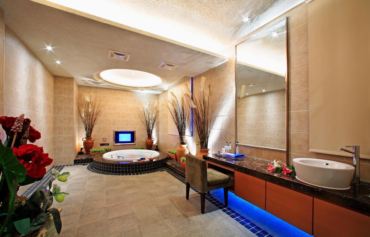 Blue Coast Spa Motel Keelung Esterno foto