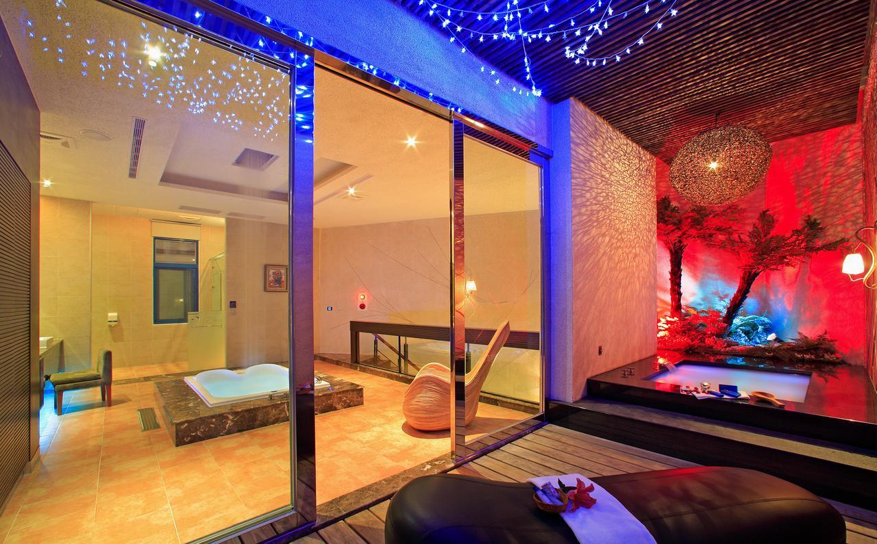 Blue Coast Spa Motel Keelung Esterno foto
